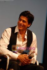 Shahrukh Khan inaugurates Photo Exhibition Earth From Above in Mumbai on 1st Dec 2009 (24).JPG