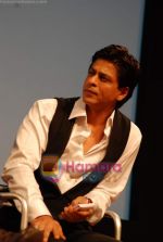 Shahrukh Khan inaugurates Photo Exhibition Earth From Above in Mumbai on 1st Dec 2009 (27).JPG