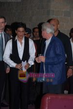 Shahrukh Khan inaugurates Photo Exhibition Earth From Above in Mumbai on 1st Dec 2009 (4).JPG