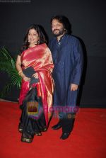 Sonali and Roop Kumar Rathod at GR8 Indian Television Awards on 1st Dec 2009 (2).JPG