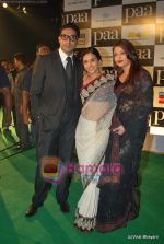 Abhishek Bachchan, Vidya Balan, Aishwarya Rai at Paa premiere in Mumbai on 3rd Dec 2009 (2).JPG