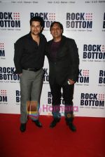 Aftab Shivdasani at Rock Bottom relaunch bash in Mumbai on 3rd Dec 2009 (11).JPG