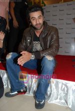 Ranbir Kapoor voted sexiest male actor by People in Landmark, Infinity Mall on 3rd Dec 2009 (20).JPG