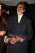 Amitabh Bachchan recieves Asian Culture Award in Fun Republic, Mumbai on 7th Dec 2009 (27).JPG