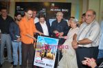 Arshad Warsi, Sanjay Dutt, Vidhu Vinod Chopra, Boman Irani, Vidya Balan at the Launch of Lage Raho Munnabhai Book in Mumbai on 7th Dec 2009 (6).JPG