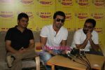 Ranbir Kapoor promotes Rocket Singh on Radio Mirchi in Mumbai on 7th Dec 2009 (8).JPG