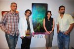 Soha Ali Khan, Kunal Deshmukh at Shailesh Achrekar_s paintings preview in Mumbai on 10th Dec 2009 (5).JPG