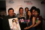 Rishi Kapoor, Sanjay Dutt, Sophie Chaudhary, Tusshar Kapoor at the launch of Sophie Chaudhary_s music album in Puro, Bandra, Mumbai on 17th Dec 2009 (16).JPG