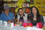 Sushmita Sen, Shobha De at Shobha De_s book- S Secret launch in Landmark, Infinity Mall on 21st Dec 2009 (16).JPG