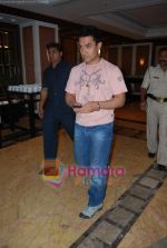 Aamir Khan at 3 Idiots press meet in Taj Land_s End on 22nd Dec 2009 (6).JPG