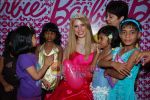 Barbie celebrates Christmas with children in Landmark, Infinity Mall on 24th Dec 2009 (14).JPG