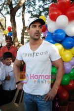 John Abraham attends Sports day for spcial children in Jamnabai Narsee school on 24th Dec 2009 (35).JPG