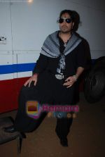 Kailash Kher on the sets of Star Plus Music Ka Maha Muqabla in Chembur on 23rd Dec 2009 (2).JPG