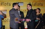 Salman Khan at 3 Idiots premiere in IMAX Wadala, Mumbai on 23rd Dec 2009 (11).JPG