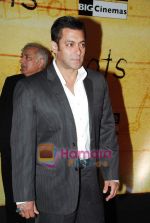 Salman Khan at 3 Idiots premiere in IMAX Wadala, Mumbai on 23rd Dec 2009 (8).JPG
