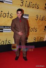 Aamir Khan at 3 Idiots premiere in IMAX Wadala, Mumbai on 23rd Dec 2009 (16).JPG