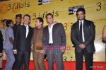 Salman Khan, Aamir Khan at 3 Idiots premiere in IMAX Wadala, Mumbai on 23rd Dec 2009 (193).JPG