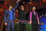 Vindu Dara Singh, Amitabh Bachchan, Pravesh Rana at Big Boss Grand Finale in Lonavala on 26th Dec 2009 (4).JPG