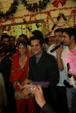 Fardeen Khan Promotes Dulha Mil Gaya in Megamall, Mumbai on 4th Jan 2009 (30).JPG
