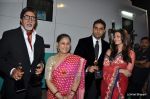 Amitabh Bachchan, Jaya Bachchan, Abhishek Bachchan, Aishwarya Rai at Star Screen Awards red carpet on 9th Jan 2010 (63).JPG