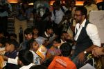 Javed Jaffrey at Karadi tales story telling session in Landmark on 9th Jan 2010 (2).JPG