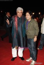 Kailash Kher at Star Screen Awards red carpet on 9th Jan 2010 (182).JPG
