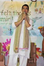 Aamir Khan grace Seksaria School festival in Malad, Mumbai on 10th Jan 2010 (37).JPG