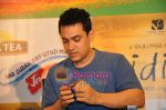 Aamir Khan meet Tata Tea-3 Idiots contest winners in J W Marriott, Juhu, Mumbai on 12th Jan 2010 (16).JPG