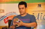 Aamir Khan meet Tata Tea-3 Idiots contest winners in J W Marriott, Juhu, Mumbai on 12th Jan 2010 (17).JPG