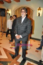 Amitabh Bachchan at Rann Media meet in Taj Land_s End, Bandra, Mumbai on 12th Jan 2010 (5).JPG