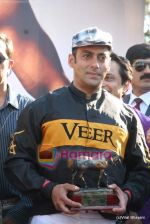 Salman Khan at Salman Khan_s Veer race at Heelo Million race in Mahalaxmi Race Course on 17th Jan 2010 (17).JPG