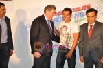 Salman Khan, Eddy merckx at Mumbai Cyclothon Media meet in Trident, Bandra, Mumbai on 18th Jan 2010 (5).JPG
