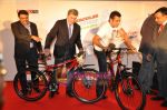 Salman Khan, Eddy merckx at Mumbai Cyclothon Media meet in Trident, Bandra, Mumbai on 18th Jan 2010 (7).JPG