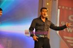 Salman Khan at CID Galantry Awards in Taj Land_s End, Mumbai on 19th Jan 2010 (18).JPG