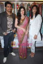 Zarine  Khan at the launch of Veer Libas Collection in Peddar Road on 19th Jan 2010 (14).JPG