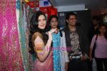 Zarine  Khan at the launch of Veer Libas Collection in Peddar Road on 19th Jan 2010 (39).JPG