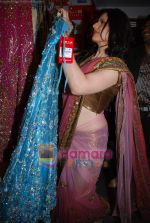 Zarine  Khan at the launch of Veer Libas Collection in Peddar Road on 19th Jan 2010 (40).JPG