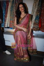 Zarine  Khan at the launch of Veer Libas Collection in Peddar Road on 19th Jan 2010 (42).JPG