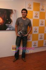 Ayaz Khan at Vincent_s Painting Exhibition in Bandra, Mumbai on 27th Jan 2010 (19).jpg