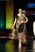 Model walks the ramp for designers Nisha Sagar, Archana Kocchar at Source show in Grand Hyatt on 28th Jan 2010 (48).JPG