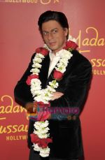 Shahrukh Khan at Los Angeles Madame Tussauds Hollywood (4).jpg