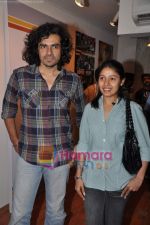 Imtiaz Ali, Sunidhi Chauhan at Baz Lahrman and artist Vincent Fantauzzo Classic Tour in Hotel le Sutra on 2nd Jan 2010 (102).JPG