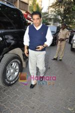 Bollywood pays homage to Aamir Khan_s father Tahir Hussain in Bandra, Mumbai on 3rd Feb 2010 (40).JPG