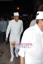 Bollywood pays homage to Aamir Khan_s father Tahir Hussain in Bandra, Mumbai on 3rd Feb 2010 (74).JPG