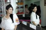 at Rakhi Sawant_s Beauty lounge launch in Andheri on 8th Feb 2010 (15).JPG