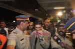 Shahrukh Khan leave for My Name Is Khan premiere in Mumbai on 10th Feb 2010 (10)~0.JPG