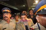 Shahrukh Khan leave for My Name Is Khan premiere in Mumbai on 10th Feb 2010 (5).JPG