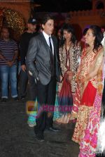 Shahrukh Khan at Dhoot_s son_s wedding in Turf Club on 15th Feb 2010 (3).JPG