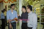 Kunal Kapoor at Tresorie store launch in Oberoi Mall on 17th Feb 2010 (16).JPG