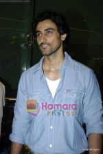 Kunal Kapoor at Tresorie store launch in Oberoi Mall on 17th Feb 2010 (5).JPG